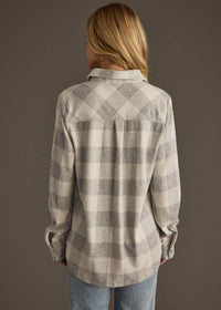 The Sutton Soft Brushed Plaid Button-Up –Light Grey/ White
