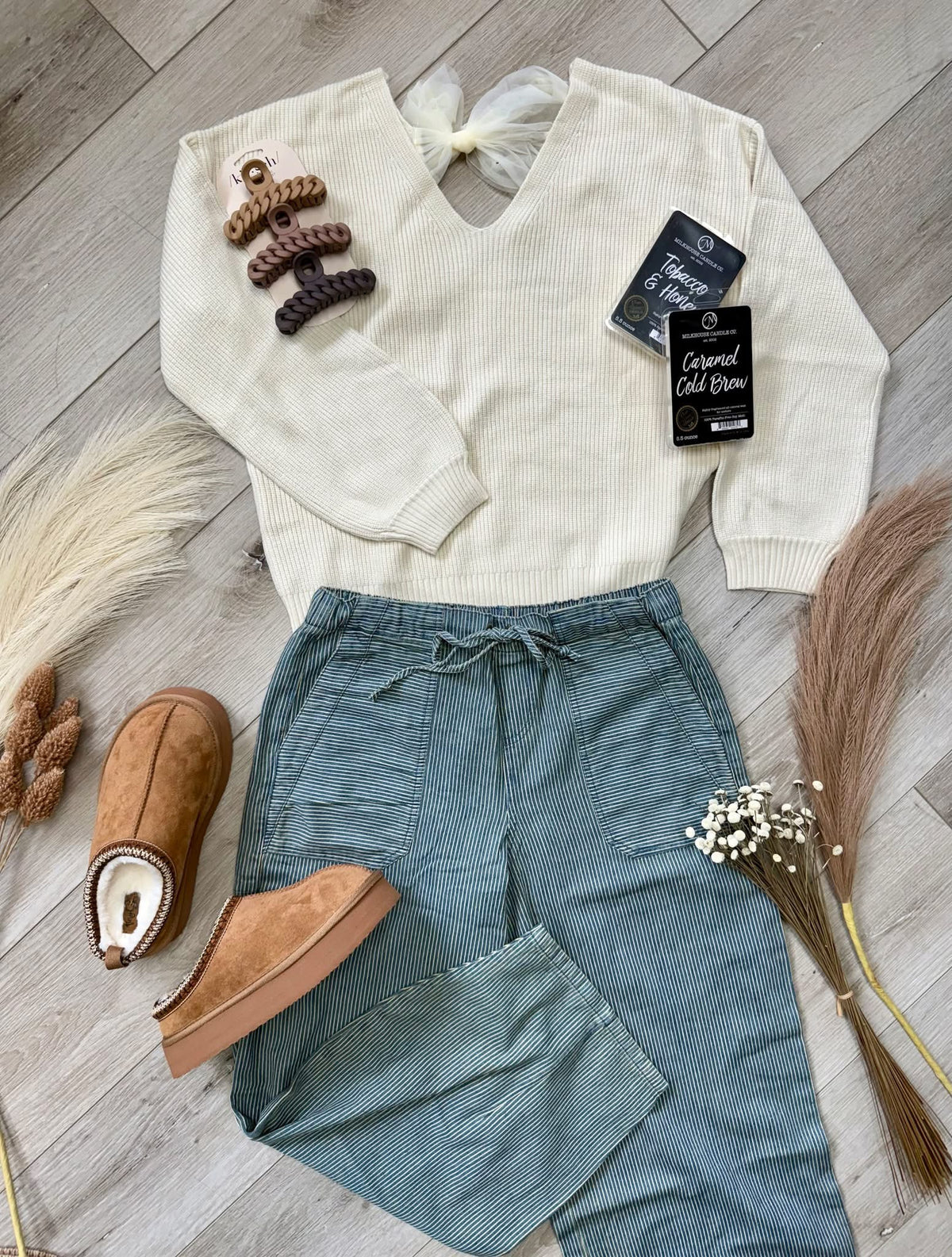 Magnolia Back Bow Sweater – Cream V-Neck Pullover with Sheer Tie Detail