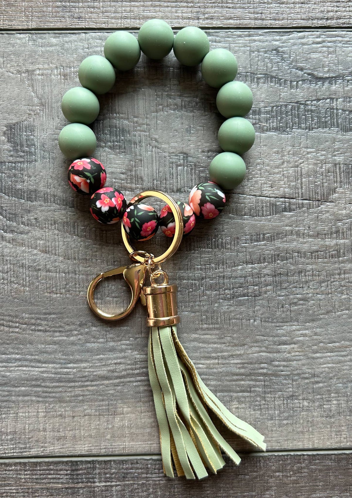 Bloom & Go: Floral Silicone Bead Wristlet Keychain – Chic, Durable & Functiona