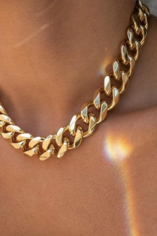 18K Non-Tarnish Chunky Cuban Chain Necklace: Gold