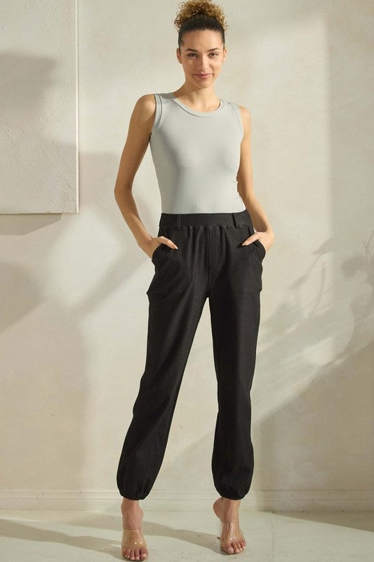 The Briar Seamless Fitted Tank – Everyday Essential Layering Top