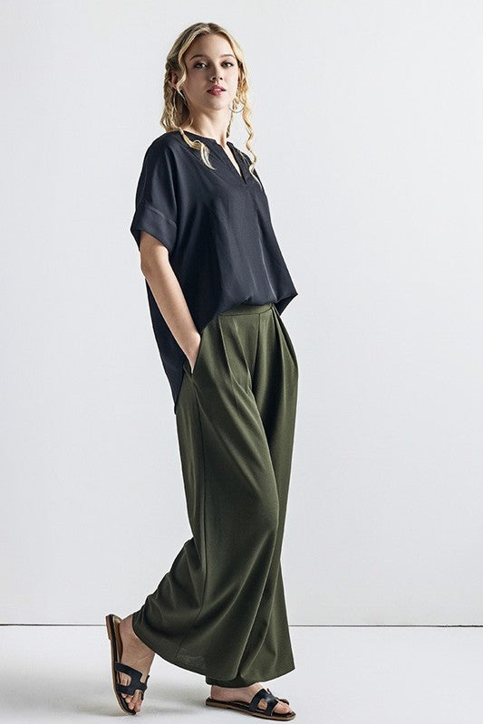 The Tessa Wide Leg Pleated Pants – Stretch Crepe Trousers