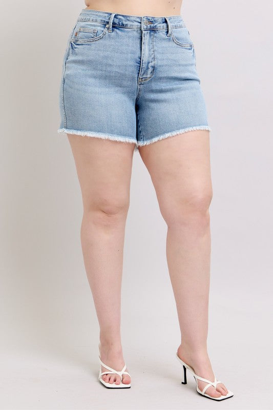 Judy Blue Plus Size Comfort Stretch Mid-Rise Stretch Denim Shorts – Light Wash | Frayed Hem