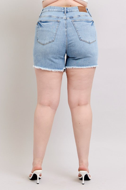 Judy Blue Plus Size Comfort Stretch Mid-Rise Stretch Denim Shorts – Light Wash | Frayed Hem