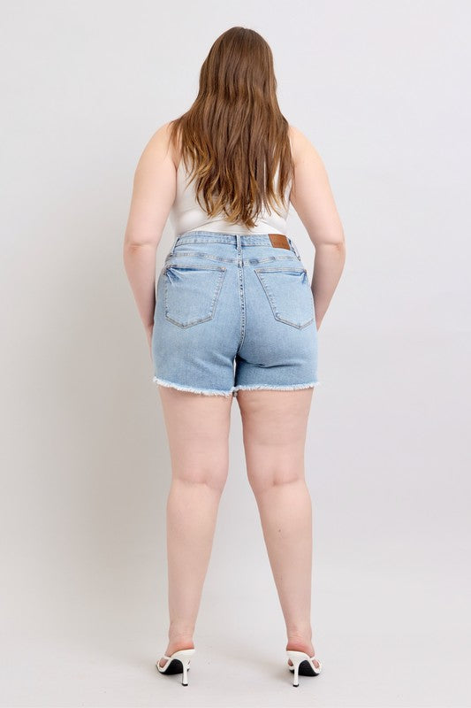 Judy Blue Plus Size Comfort Stretch Mid-Rise Stretch Denim Shorts – Light Wash | Frayed Hem