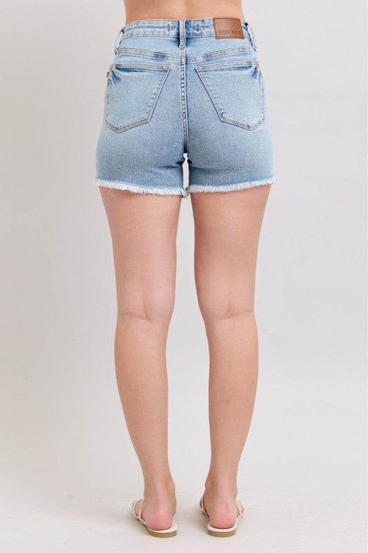 Judy Blue Comfort Stretch Mid-Rise Stretch Denim Shorts – Light Wash | Frayed Hem