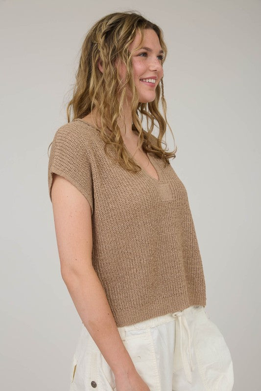 The Brooke Waffle Knit Cap Sleeve Sweater – Black & Camel