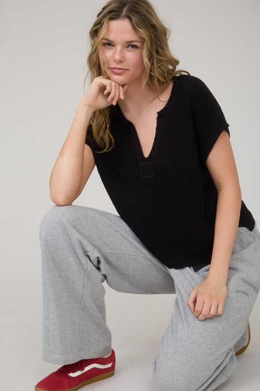 The Brooke Waffle Knit Cap Sleeve Sweater – Black & Camel