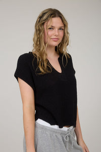 The Brooke Waffle Knit Cap Sleeve Sweater – Black & Camel