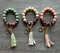Bloom & Go: Floral Silicone Bead Wristlet Keychain – Chic, Durable & Functiona