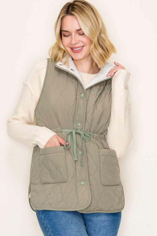 The Wren Quilted Sherpa-Lined Vest – Sage & Mocha