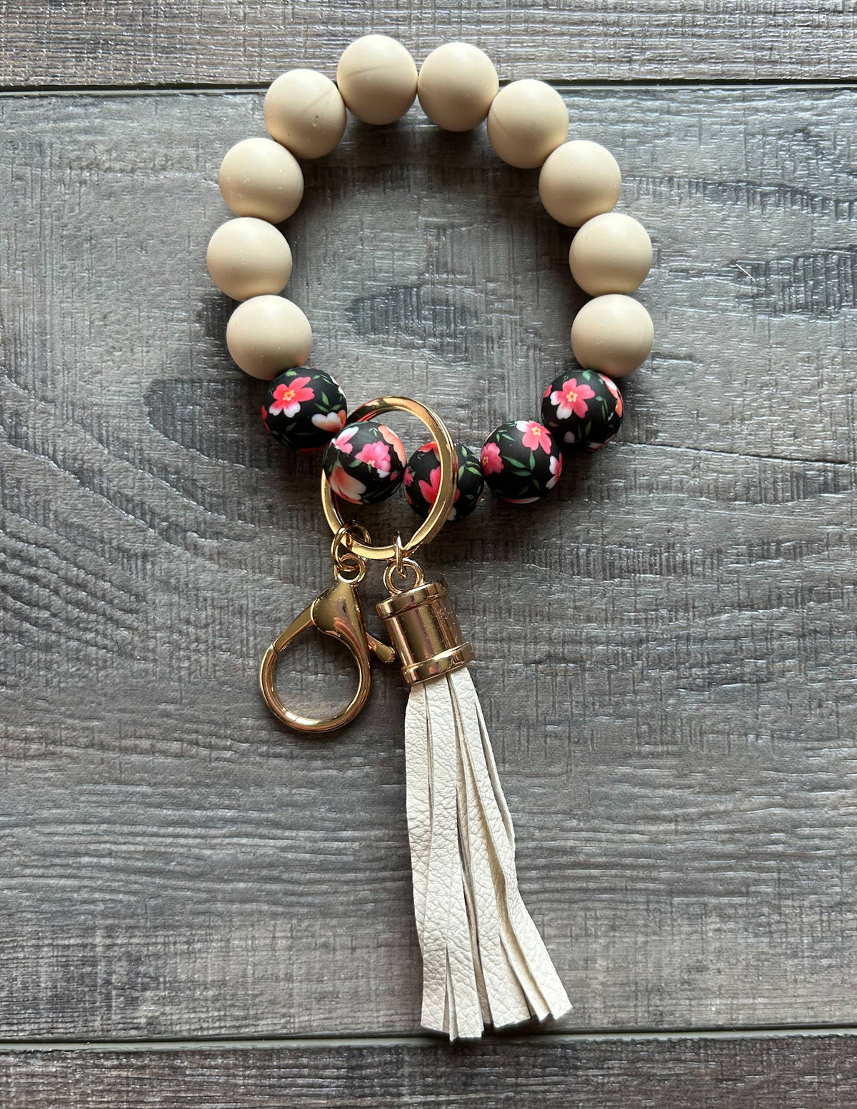Bloom & Go: Floral Silicone Bead Wristlet Keychain – Chic, Durable & Functiona