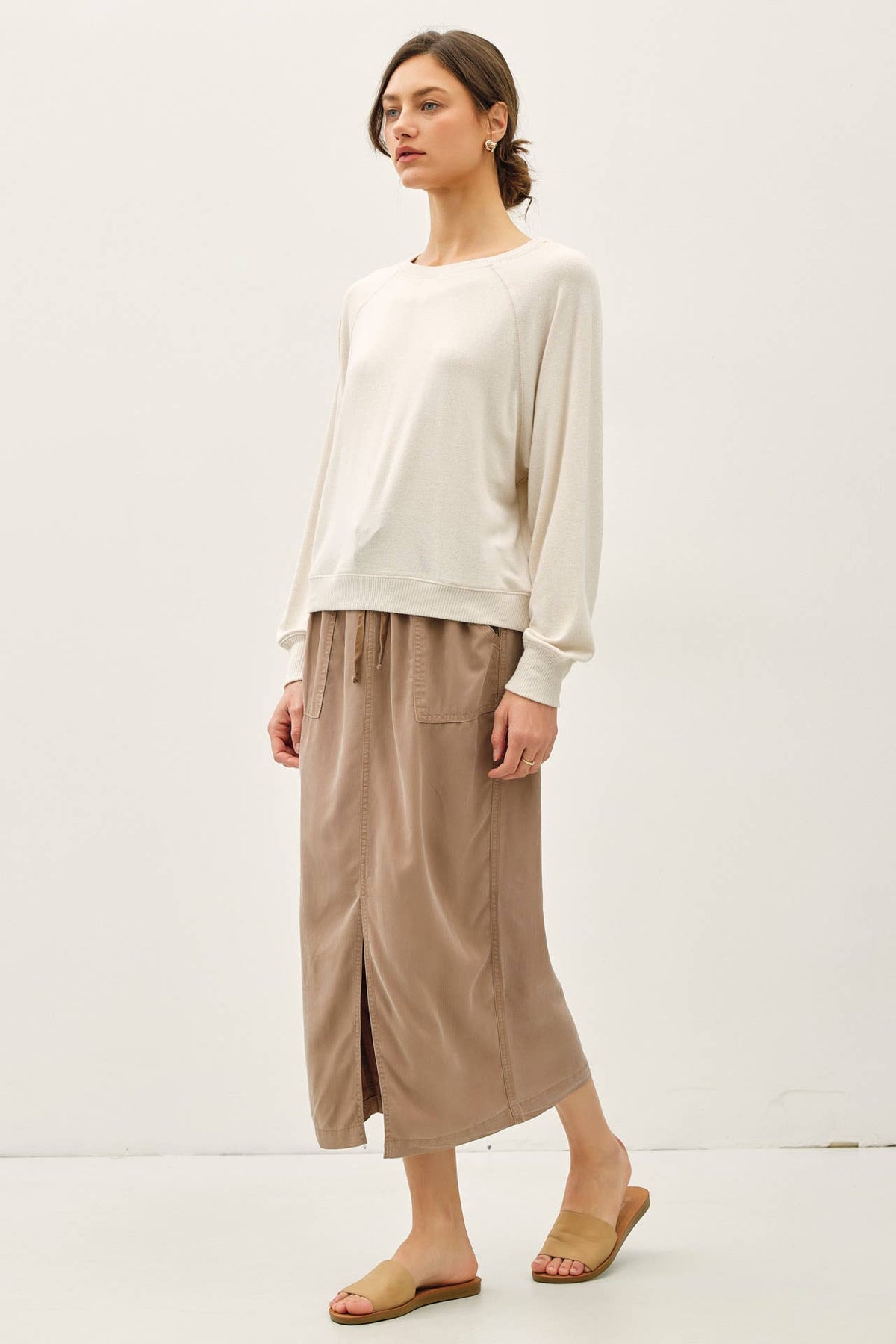 The Kinsley Everyday Knit Top – Olive & Cream