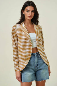 The Marlowe Houndstooth Shawl Collar Blazer – Tan & Black