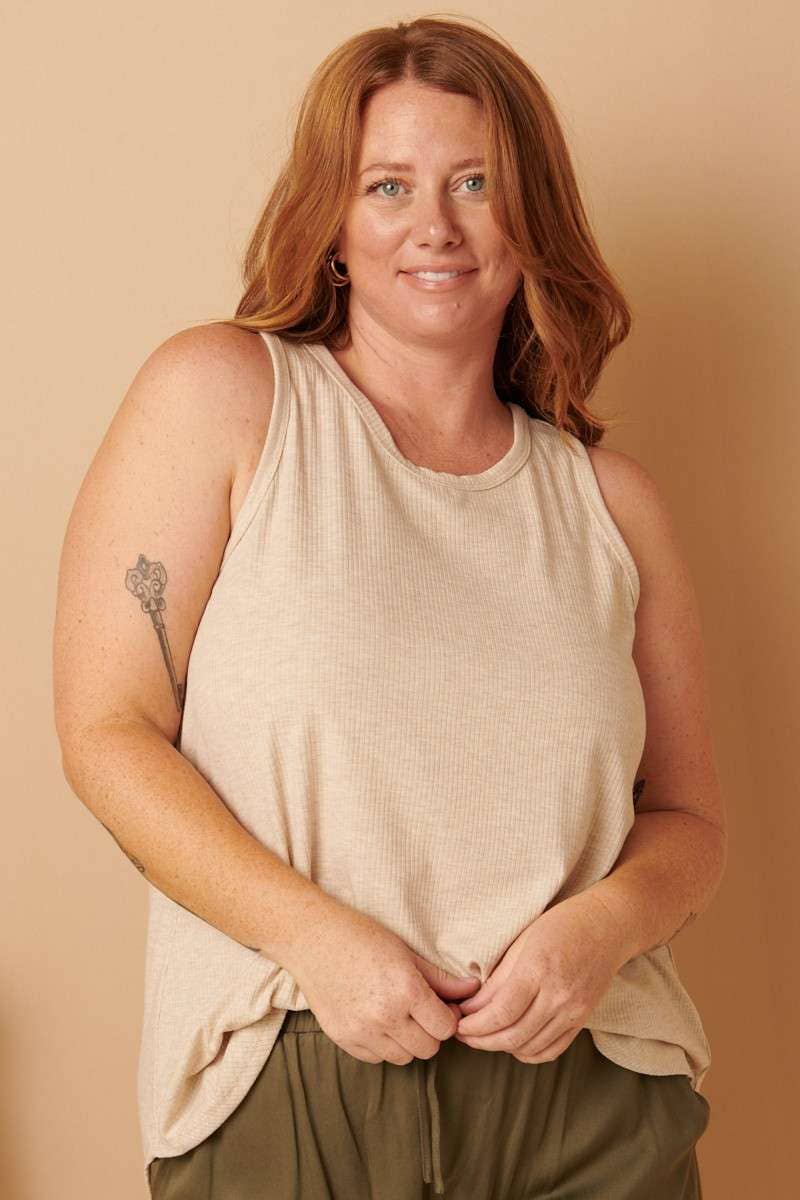 The Rylie Plus Ribbed Tank – Curved Hem Sleeveless Knit (XL-2X)