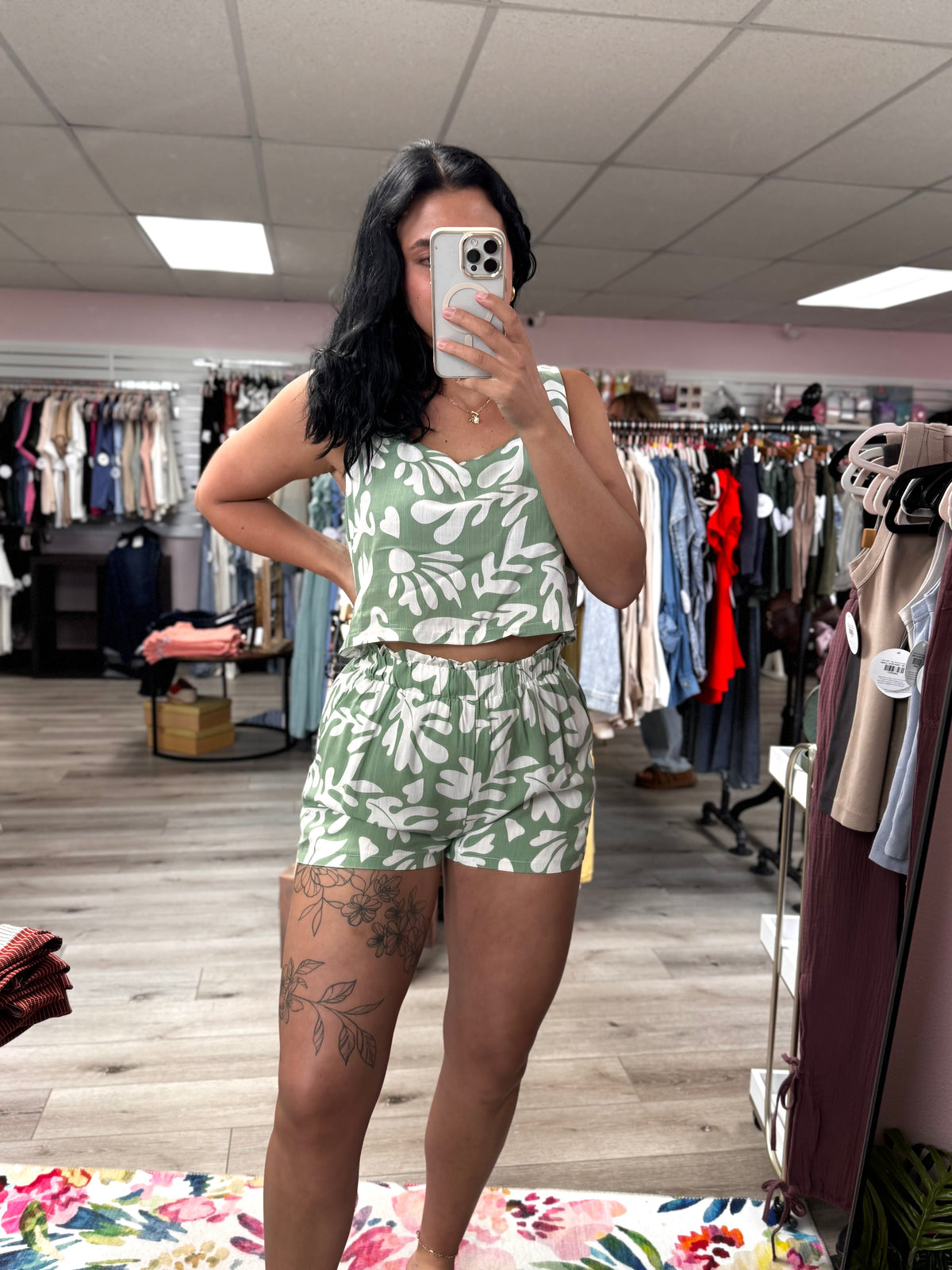 Isla Palm Leaf Print Set – Green & White Sleeveless Top + Shorts