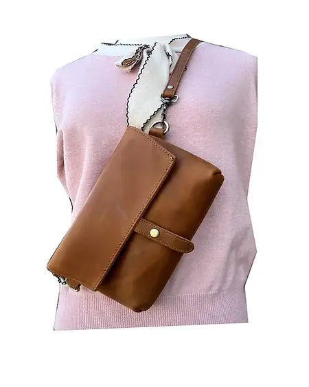 Rustic Wanderer: Genuine Crazy Horse Leather Crossbody Bag – Versatile Travel & Everyday Essential