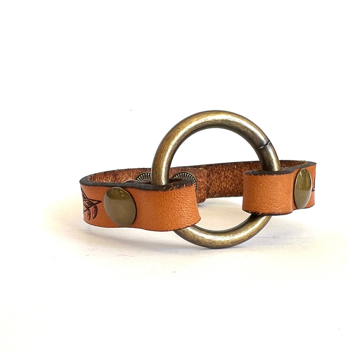 The Oaklyn Leather Ring Cuff – Handcrafted Leaf Engraved Bracelet with Antique Brass Hardware