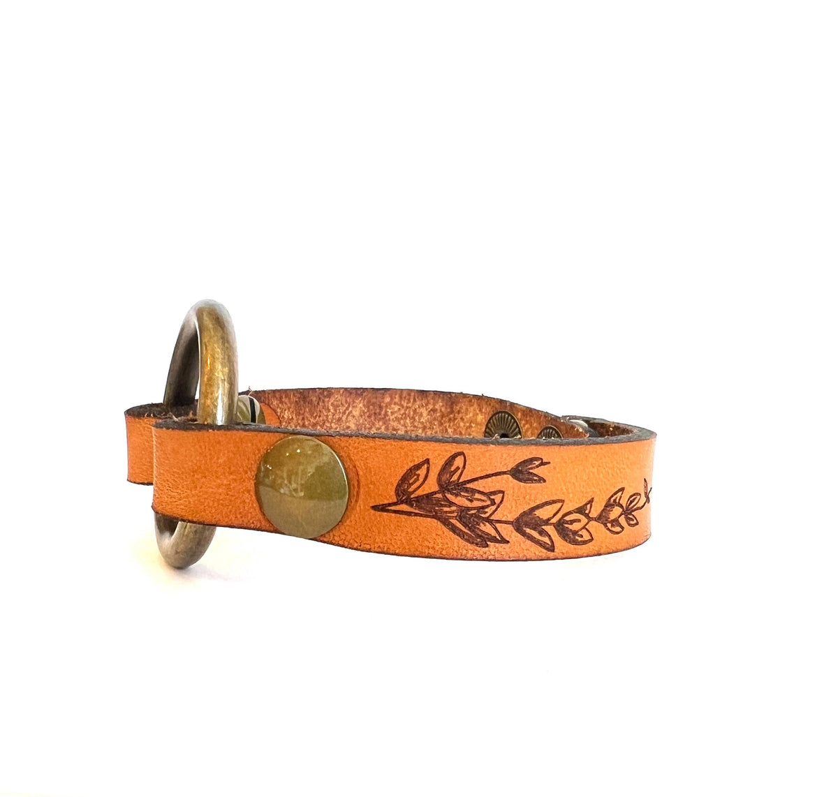 The Oaklyn Leather Ring Cuff – Handcrafted Leaf Engraved Bracelet with Antique Brass Hardware