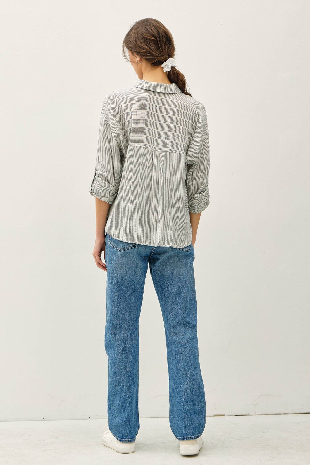 The Dakota Striped Gauze Button-Up Top – Charcoal & Amber