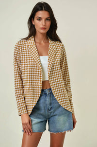 The Marlowe Houndstooth Shawl Collar Blazer – Tan & Black