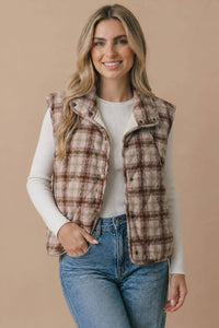 Cabin Season Plaid Quilted Puffer Vest | Women’s Fall Vest