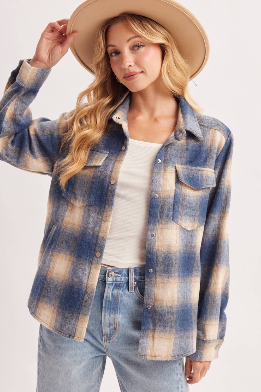 SNAP BUTTON DOWN PLAID SHACKET: Black / L