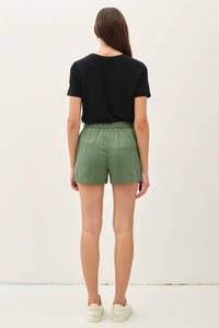 Ultra-Soft Tencel Pull-On Shorts with Pockets – High Rise & Versatile Comfort