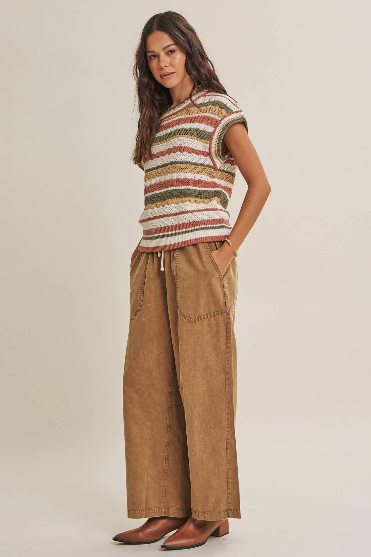 SEASONLESS TRANSITIONAL TEXTURED STRIPE SWEATER VEST: OLIVE MULTI / S