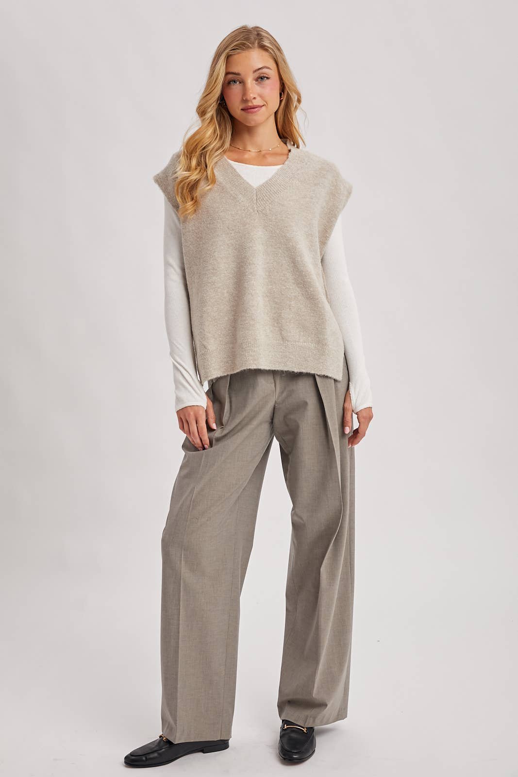 The Marlowe V-Neck Sweater Vest – Women’s Knit Layering Top, Classic Ribbed Trim, Neutral Fall Outfit Essential