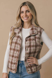 Cabin Season Plaid Quilted Puffer Vest | Women’s Fall Vest