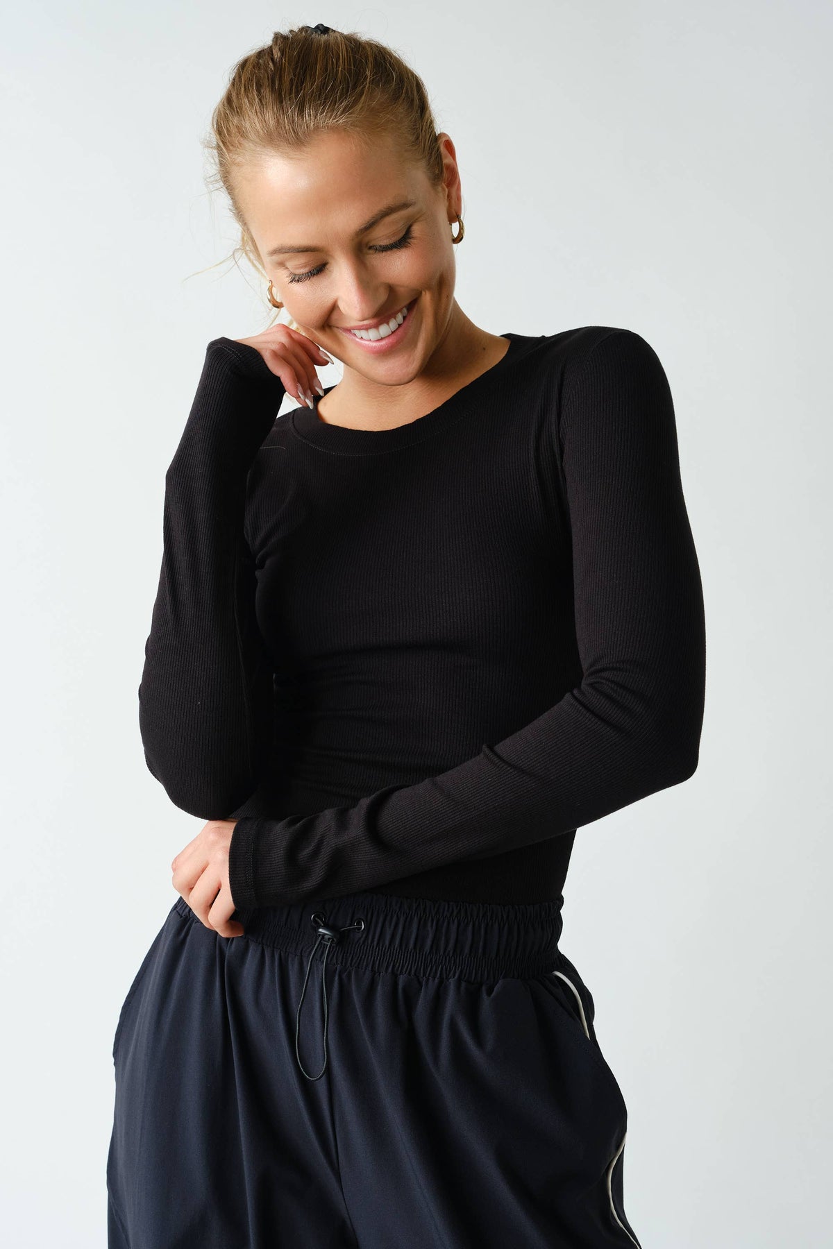Essential Long-Sleeved Micro-Ribbed Athleisure Top: Black / S:M:L (2:2:2)