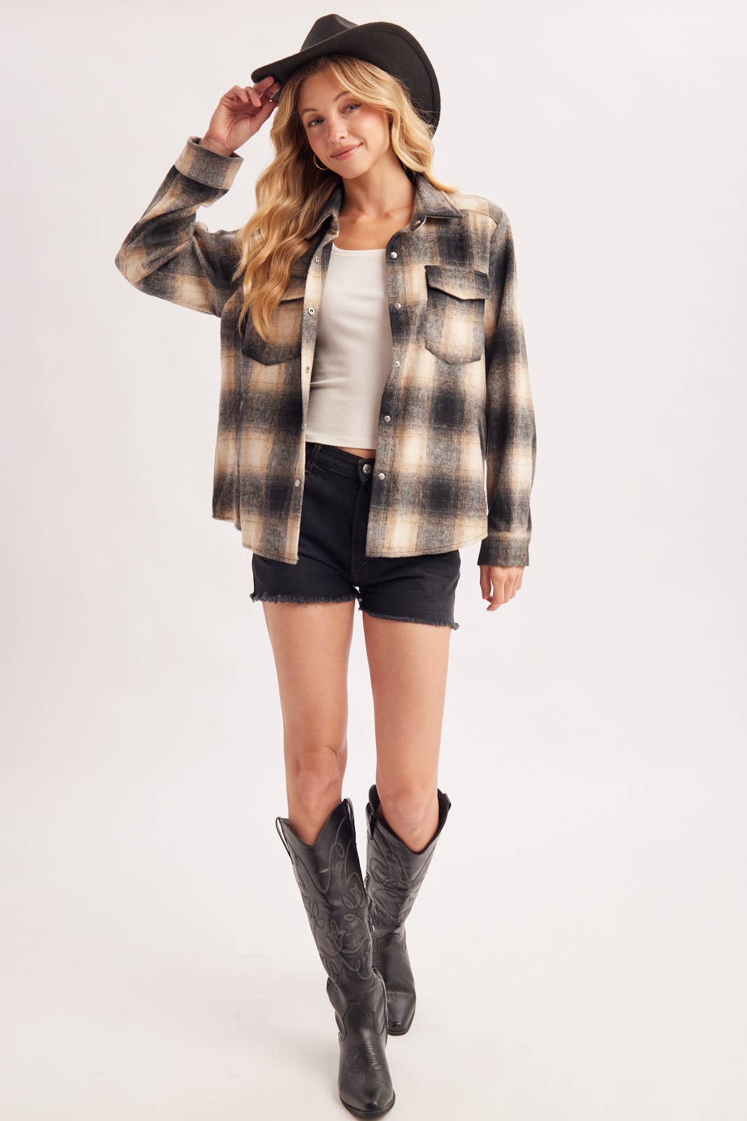 SNAP BUTTON DOWN PLAID SHACKET: Black / L