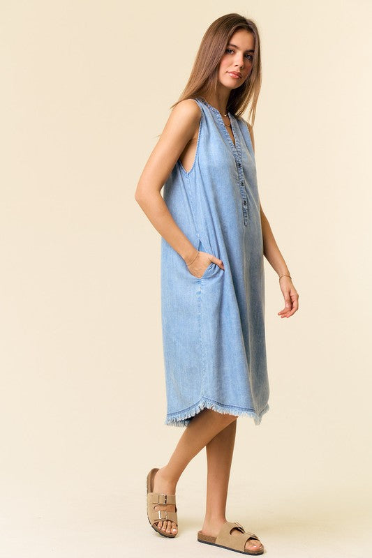 Lydia Tencel Midi Dress: Light Denim