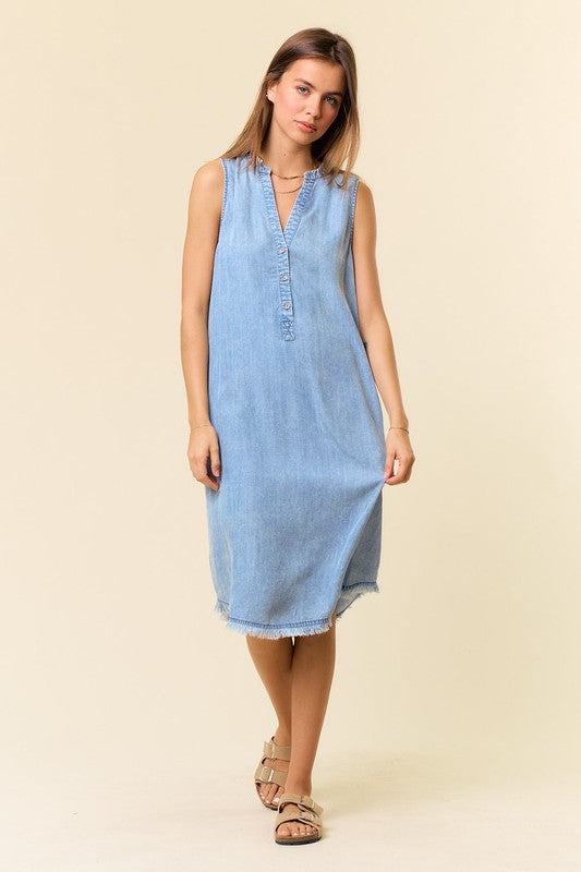 Lydia Tencel Midi Dress: Light Denim