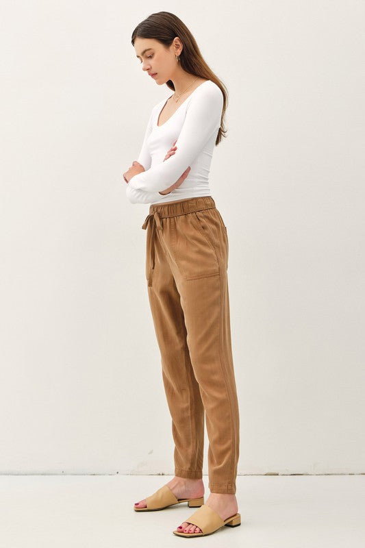 Sienna Soft Tencel Jogger Pants – Lightweight, Relaxed Fit Tapered Pants for Women