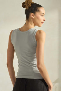 The Briar Seamless Fitted Tank – Everyday Essential Layering Top