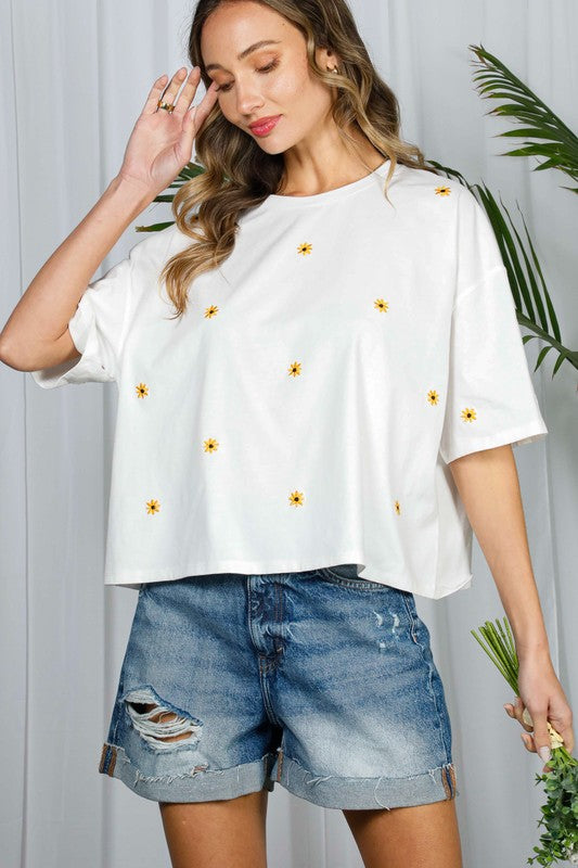 Sunny Floral Embroidered Crew Tee: Off White