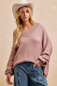 Liora Textured V-Neck Sweater: Frosted Lilac – Relaxed Fit Two-Tone Knit Top