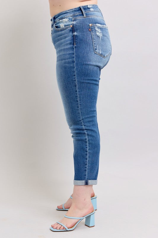 JUDY BLUE Mid Rise Distressed Boyfriend Jeans: Medium Wash