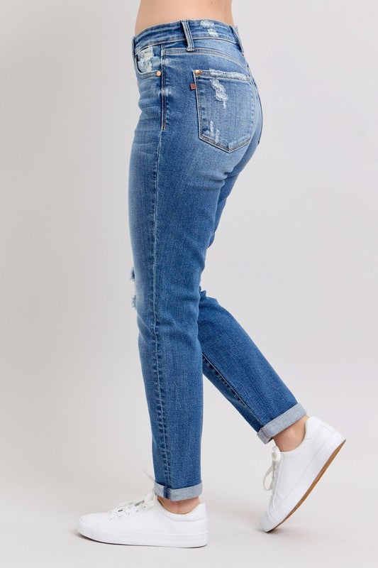 JUDY BLUE Mid Rise Distressed Boyfriend Jeans: Medium Wash