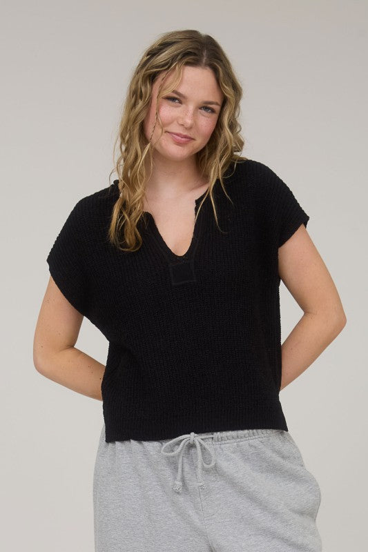 The Brooke Waffle Knit Cap Sleeve Sweater – Black & Camel