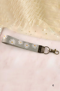 The Marlow Floral Wristlet Keychain – Retro Blooms & Bronze Hardware