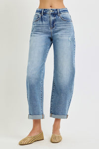 Take It Easy Barrel Jeans: Medium Wash