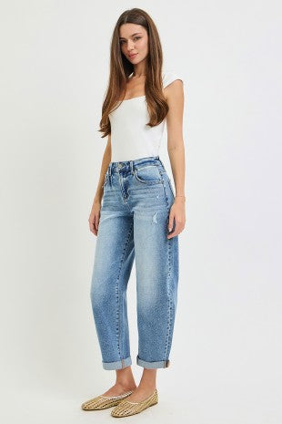 Take It Easy Barrel Jeans: Medium Wash