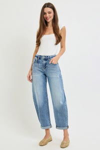 Take It Easy Barrel Jeans: Medium Wash
