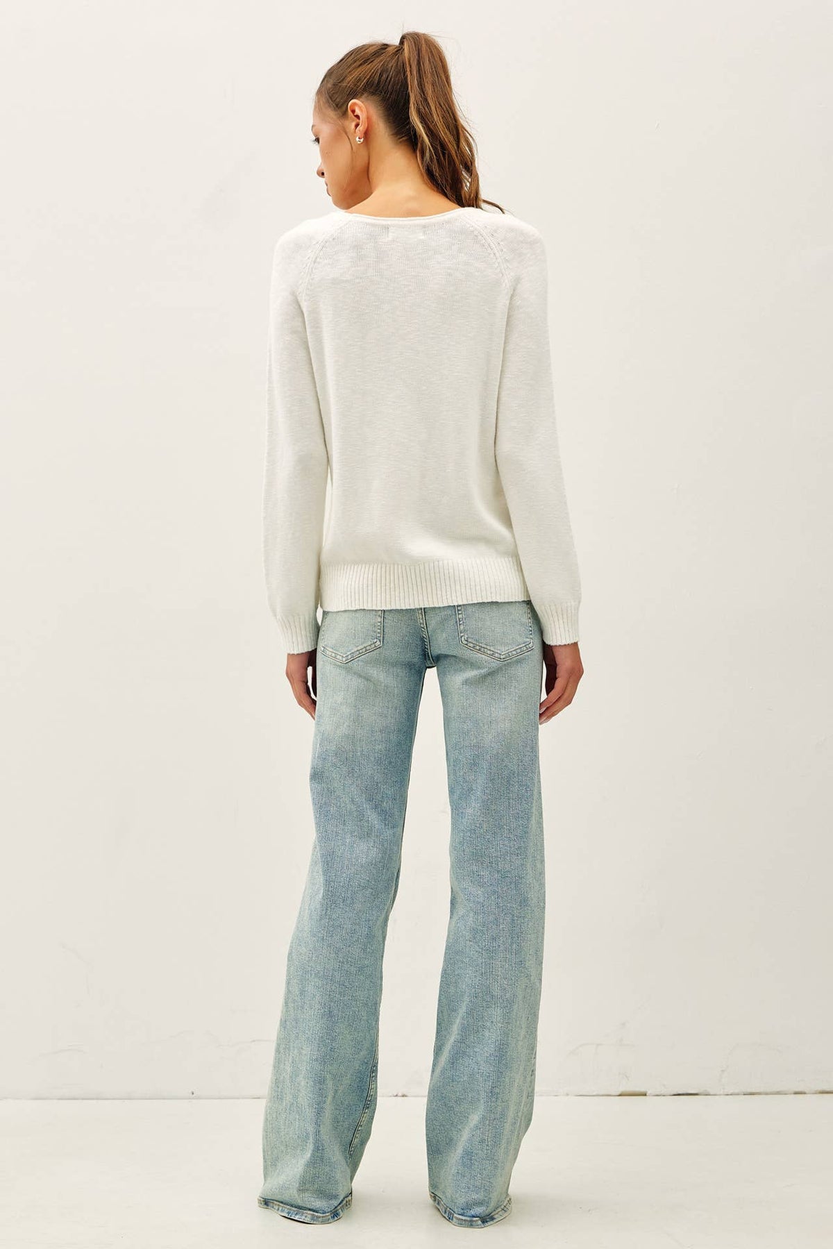 The Winslow Slub Knit Sweater: Off White  – Lightweight Raglan Sleeve Relaxed Fit Pullover for Women