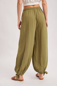 Easy Days Gauze Tie-Ankle Jogger Pants: Olive