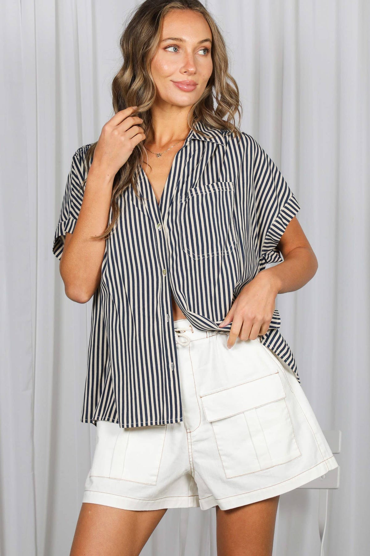 Collared Short Roll-Up Sleeve Button-Down Shirt VT83098: Brown / M