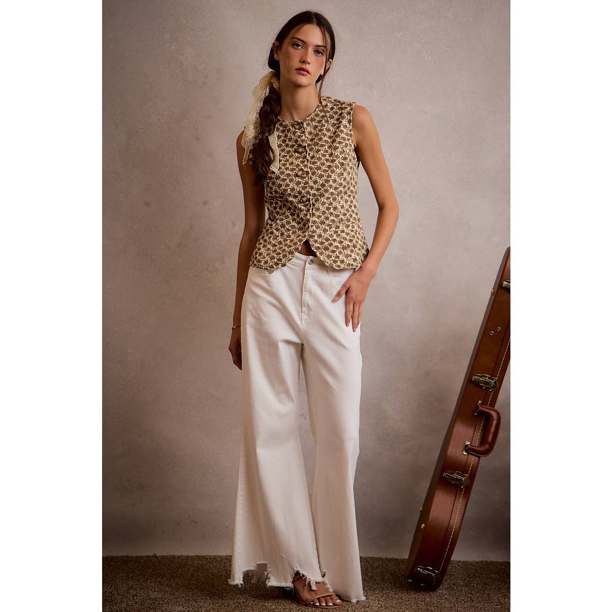 Heirloom Floral Button Vest: Cream/Multi